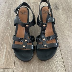Söfft orthopedic heels size: 9M